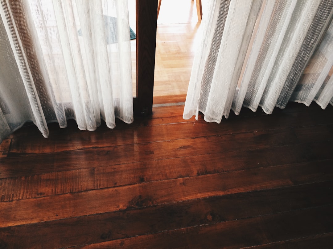 Curtains vs Blinds: Which is Right for Your Home? Curtains vs Blinds: Which is Right for Your Home?